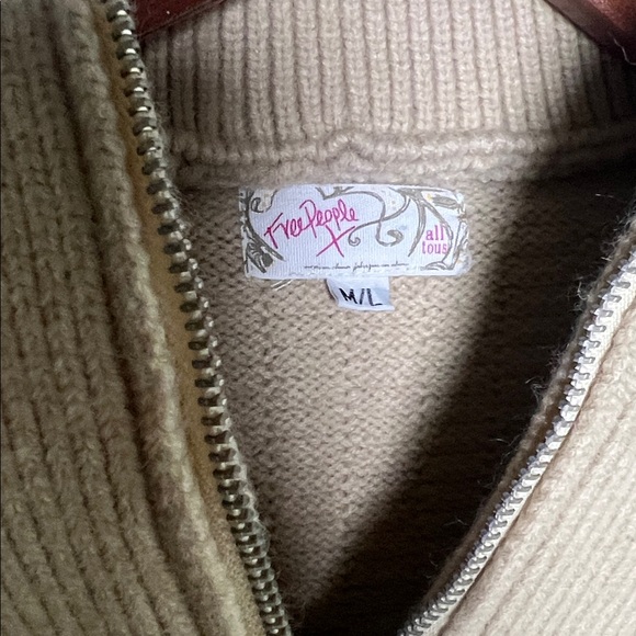 Free People Tan Cable Knit Turtleneck Bolero Sweater NWOT - Picture 4 of 6